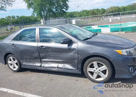 2012 Toyota Camry Se z USA, uszkodzony, nr VIN 4T1BF1FK6CU615750